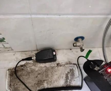泰山屋顶漏水维修公司分享下卫生间漏水的危害及解决方法